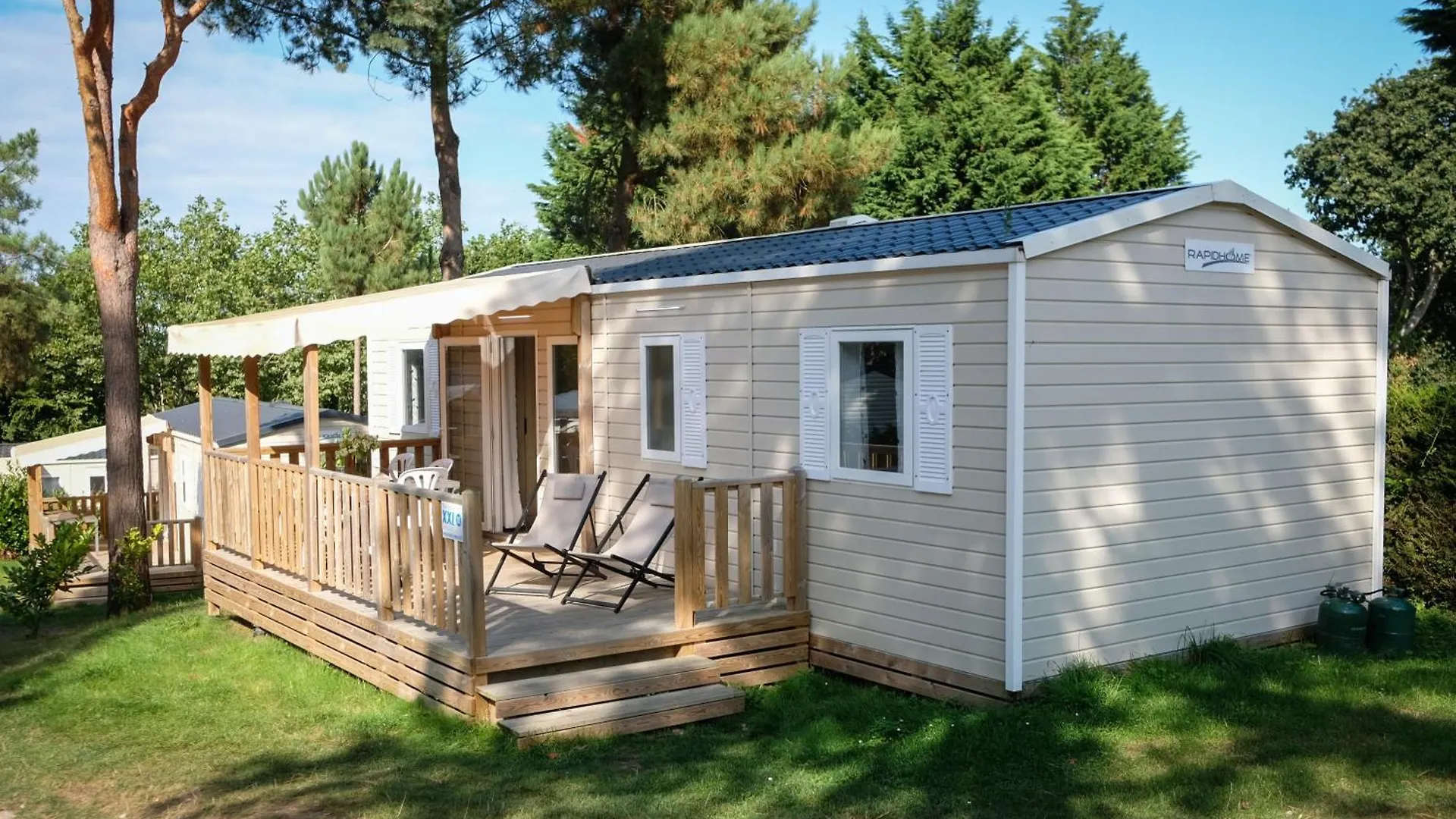 مكان تخييم Mobil Home Xxl 4 Chambres - Camping La Hallerais Taden